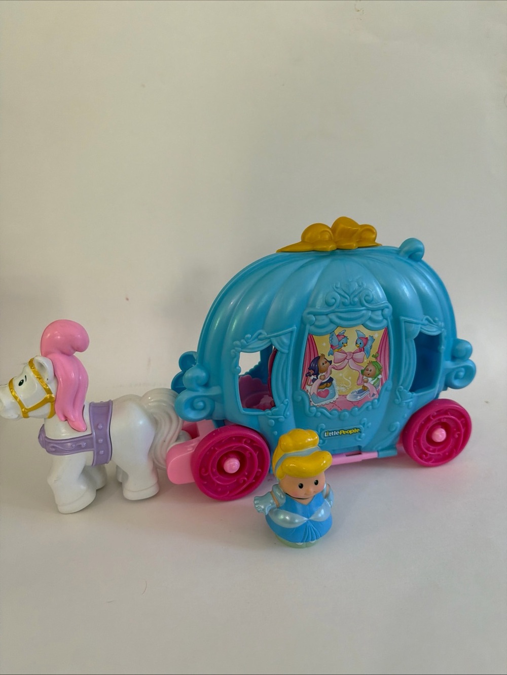 Fisher Price Little People Disney Cinderella’s Dancing Carriage Playset Figure